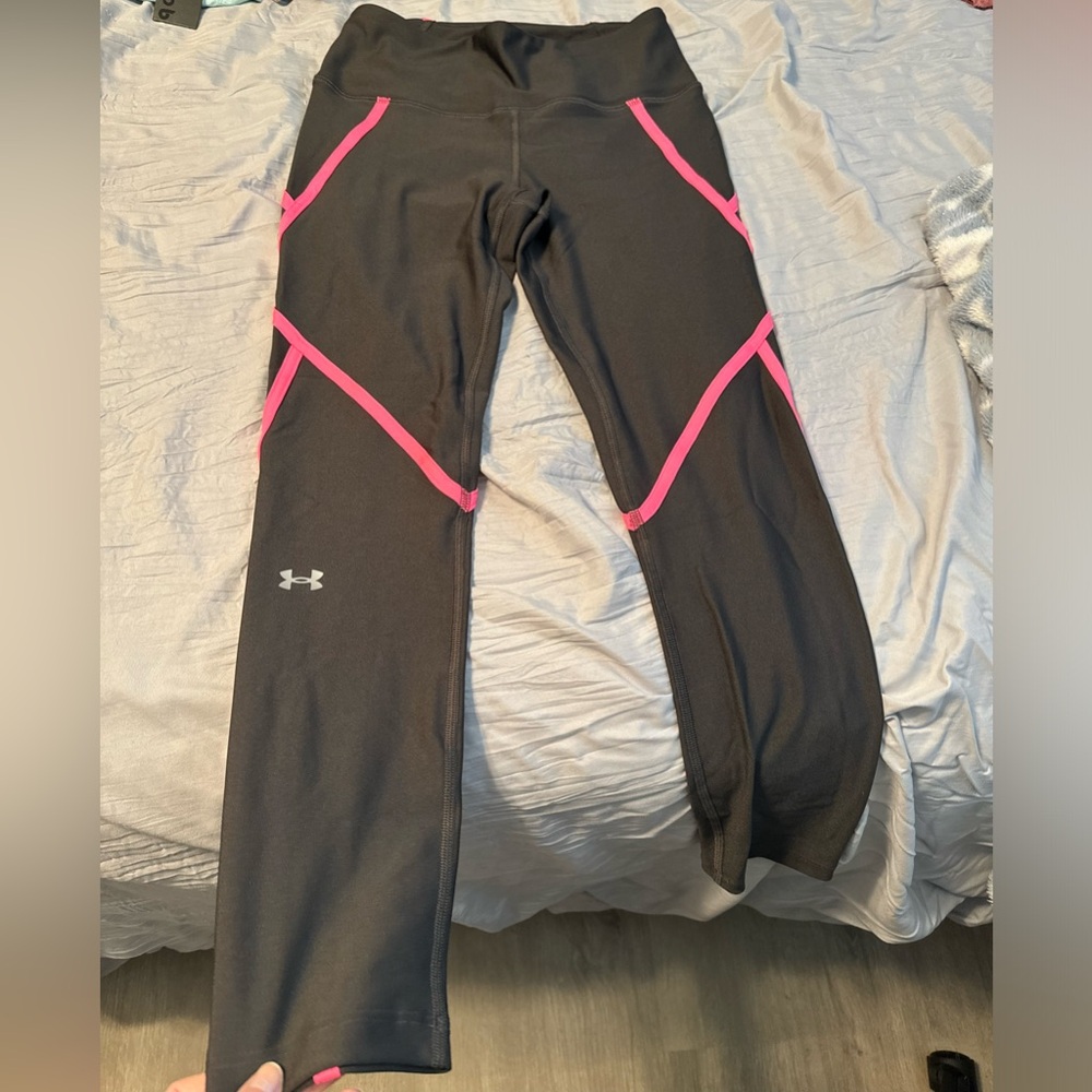 🦋 NWT Women’s adidas leggings size small 🦋